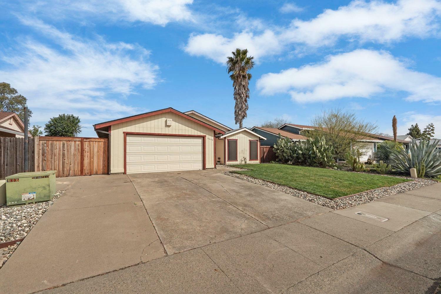 Property Photo:  5455 Ehrhardt Avenue  CA 95823 