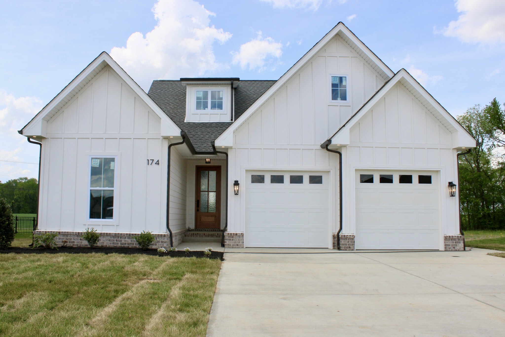 Property Photo: 182 Aspen Pine Dr TN 37043