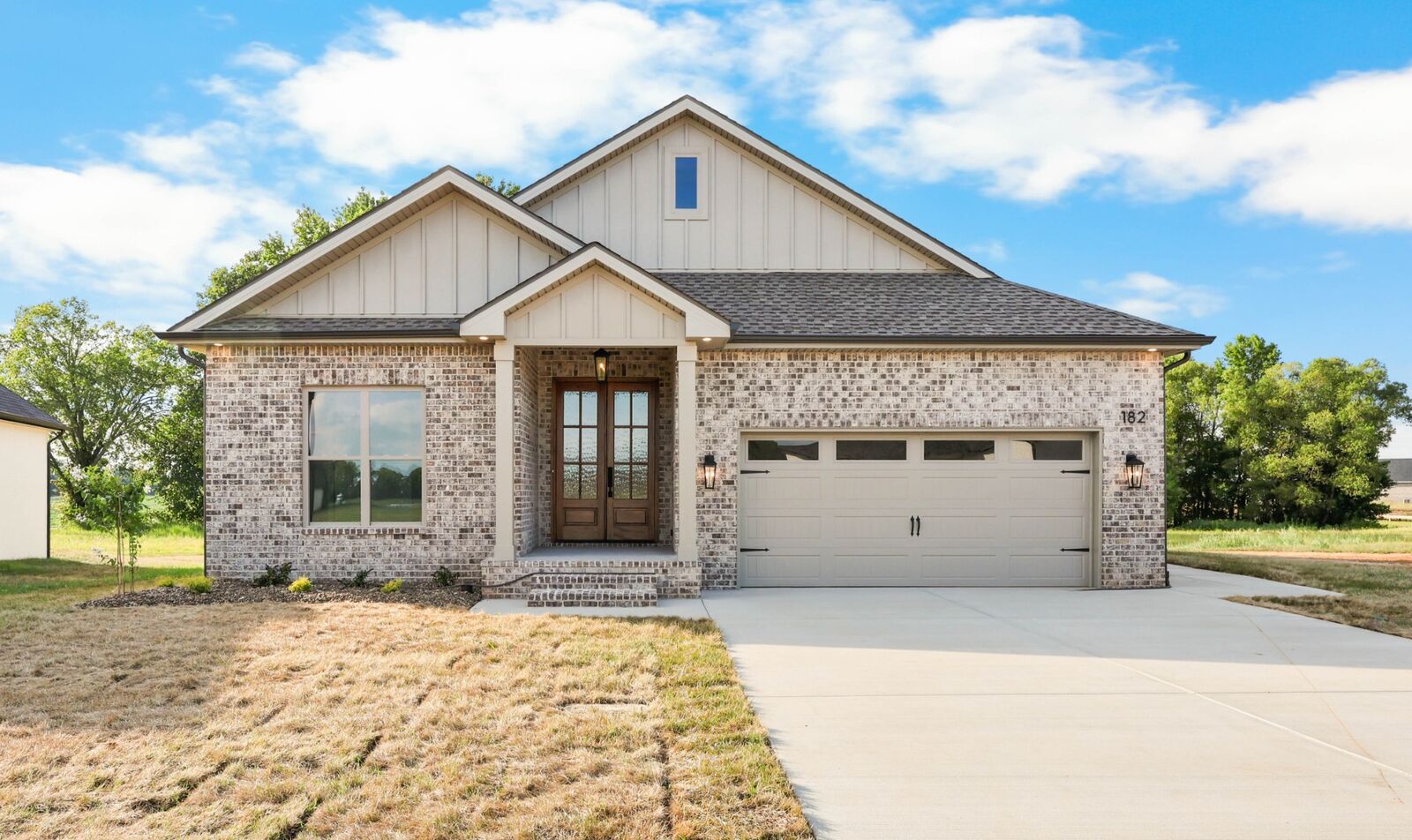 Property Photo: 182 Aspen Pine Dr TN 37043