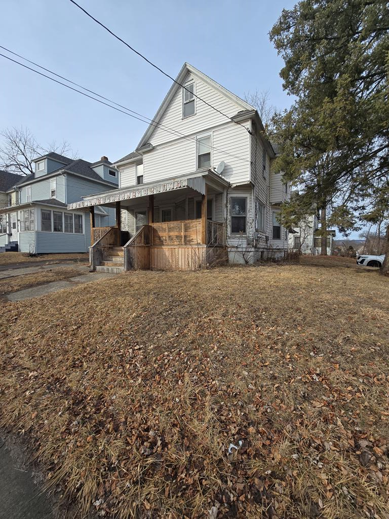Property Photo: 324 W Lockhart PA 18840