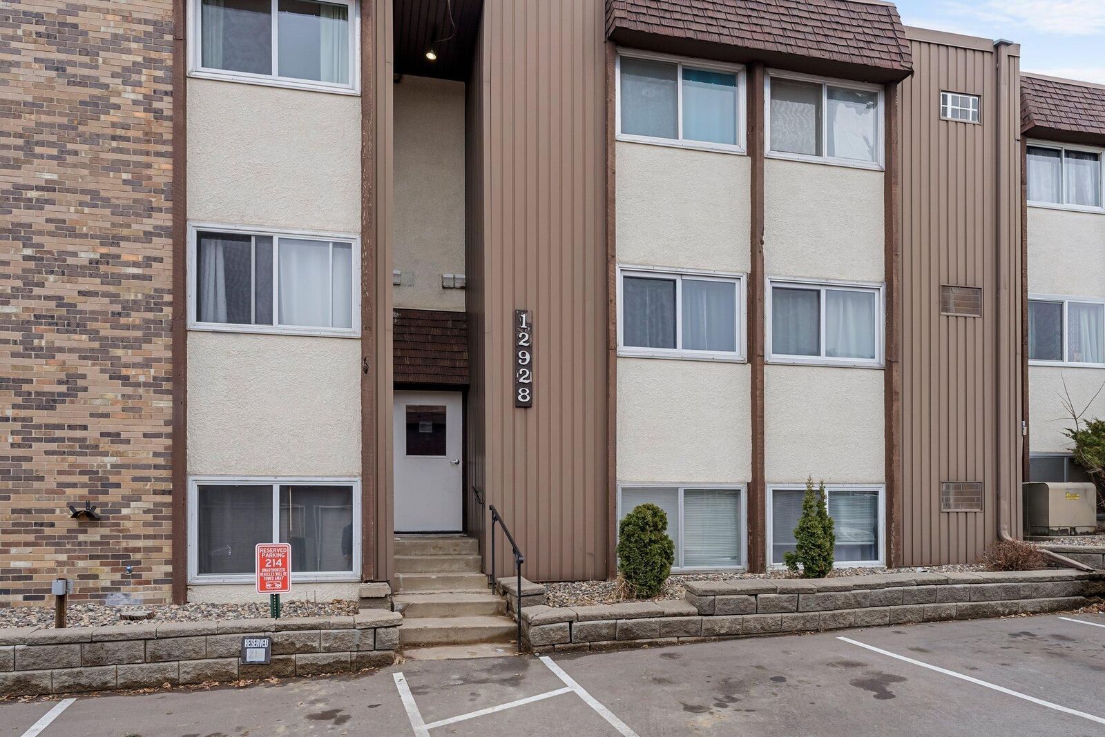 Property Photo:  12928 Nicollet Avenue 301  MN 55337 