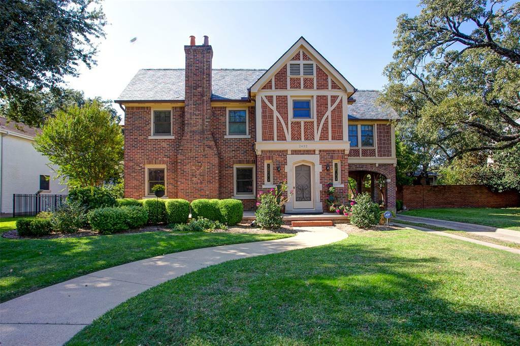 2432 Medford Court W  Fort Worth TX 76109 photo