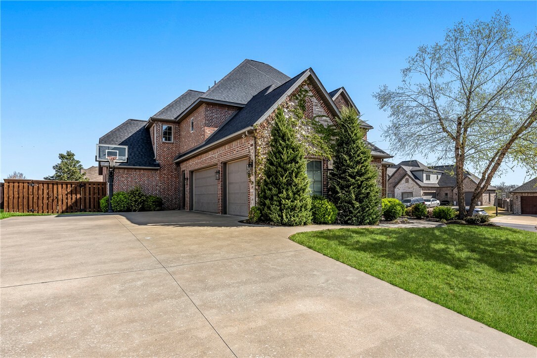 Property Photo: 471 Trailwood Court AR 72719