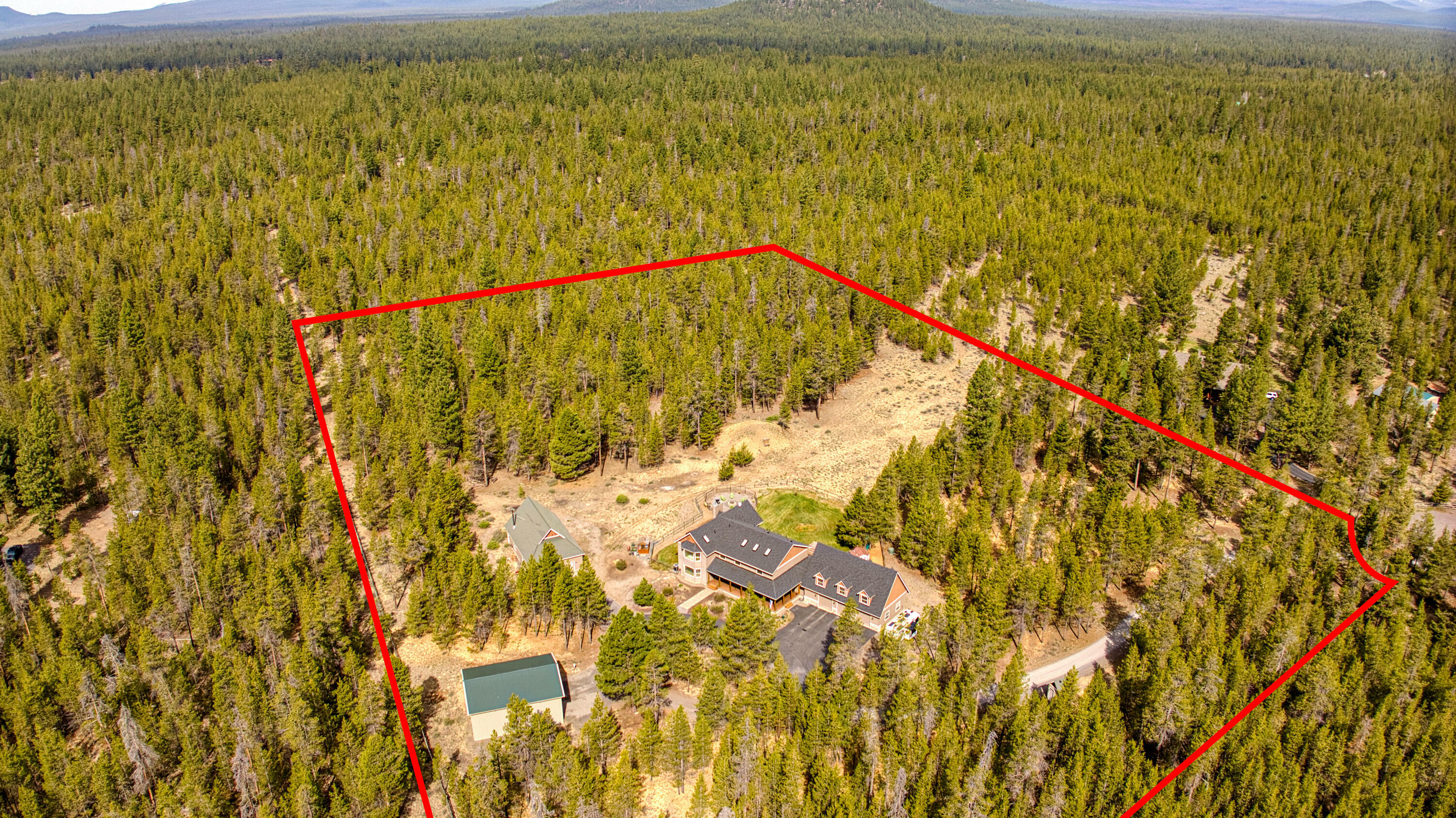 Property Photo: 16905 Pleasant View Court OR 97707