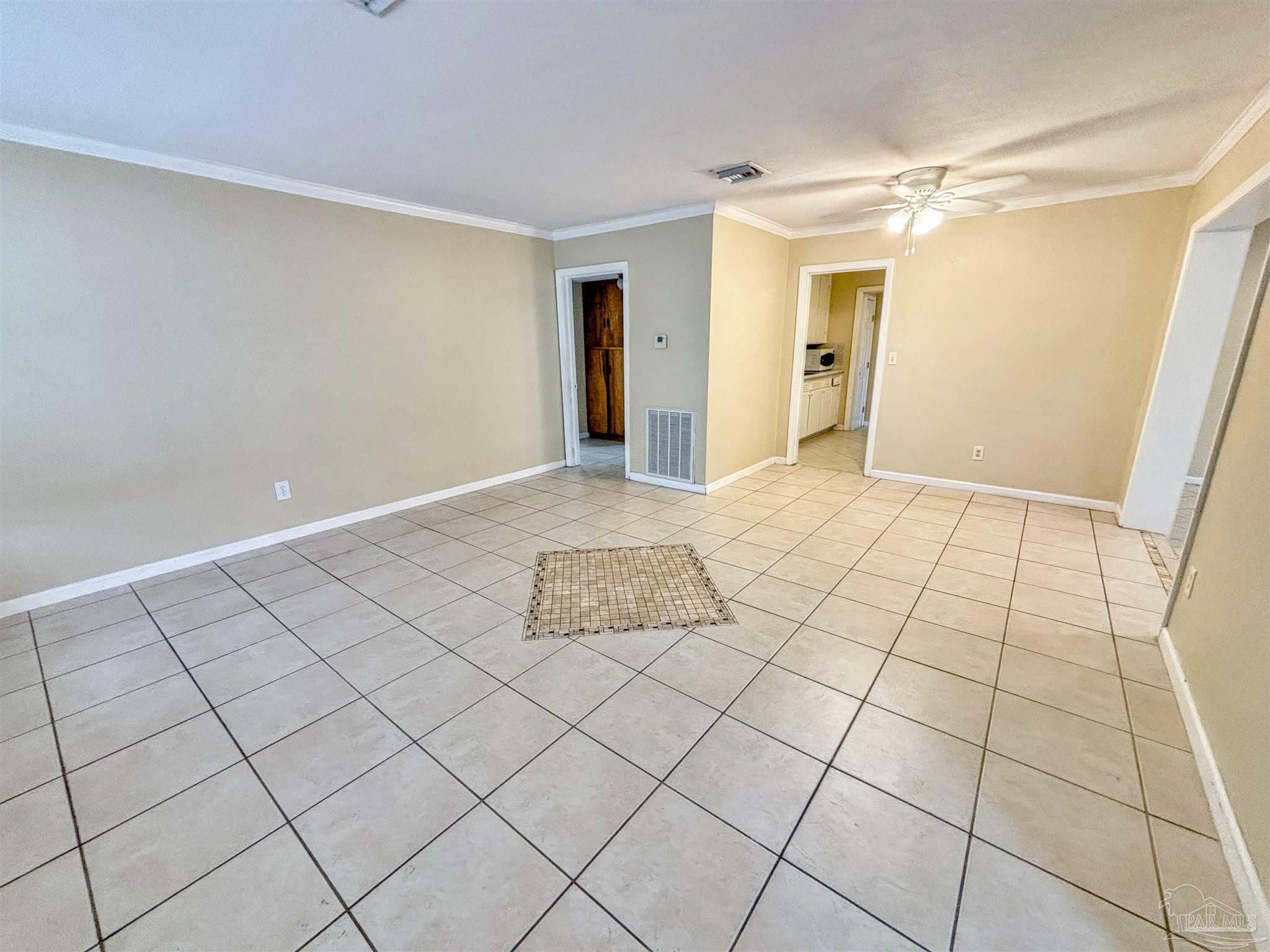Property Photo: 3255 Marques St FL 32505