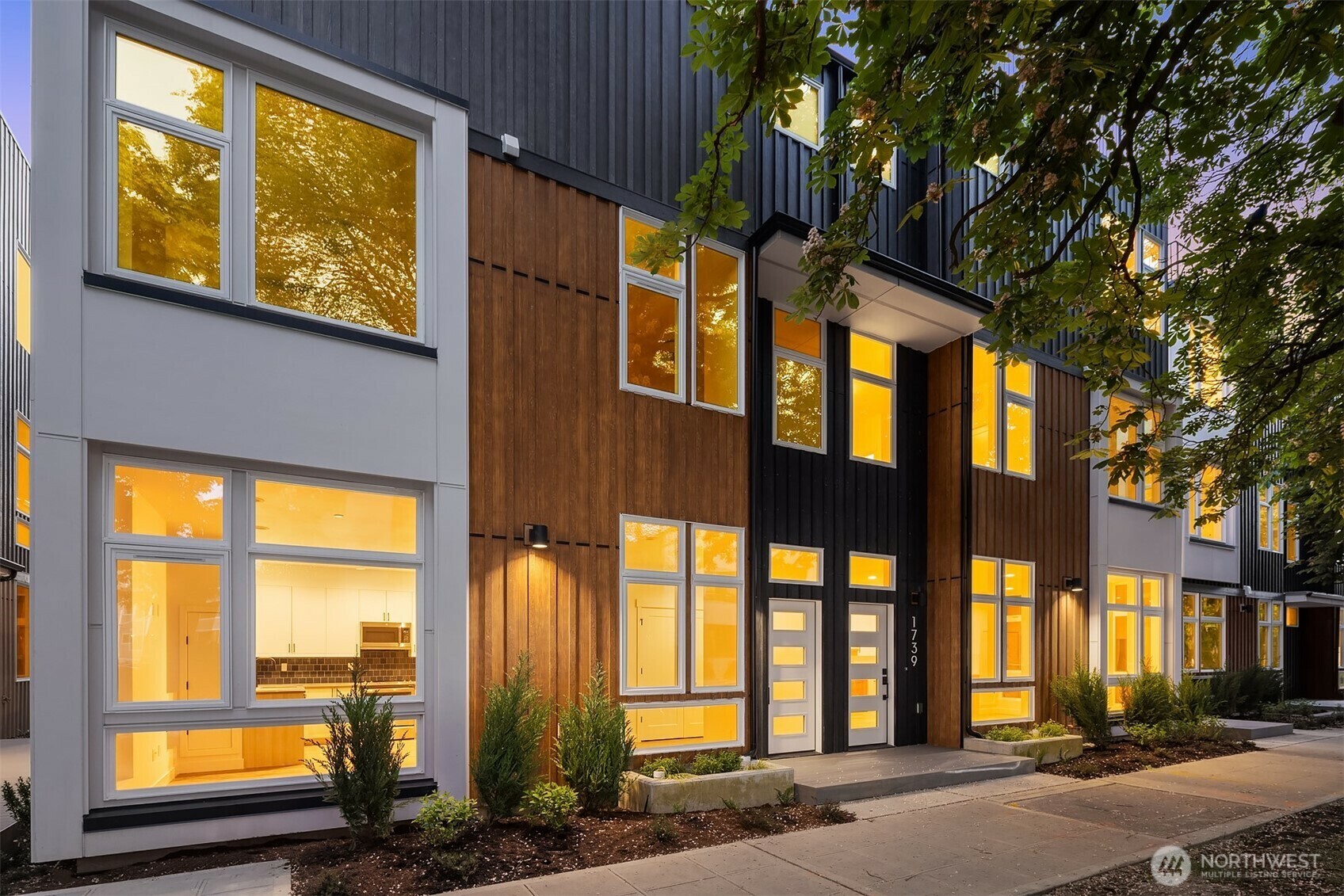 Property Photo: 1727 17th Avenue WA 98122