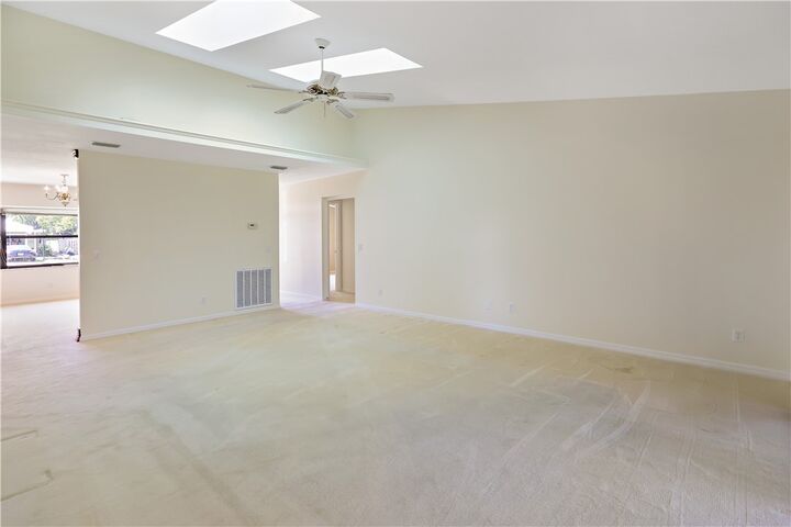 Property Photo: 713 24th Square FL 32962