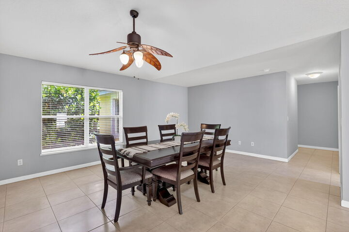 Property Photo: 219 SE Sims Circle FL 34984