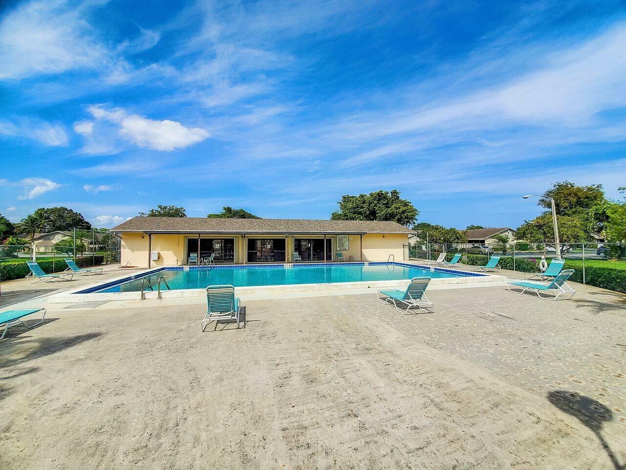 Property Photo: 8202 Ambach Way FL 33462