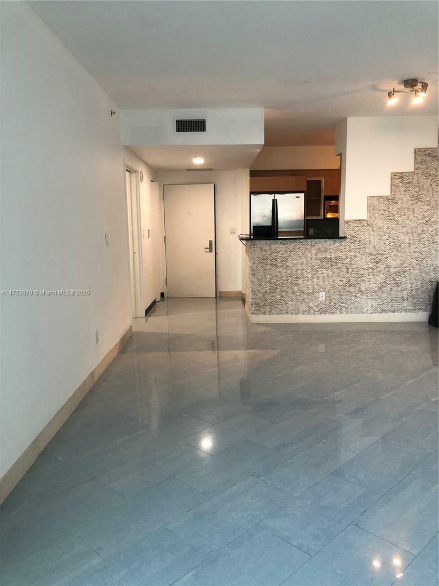 Property Photo:  335 S Biscayne Blvd 810  FL 33131 