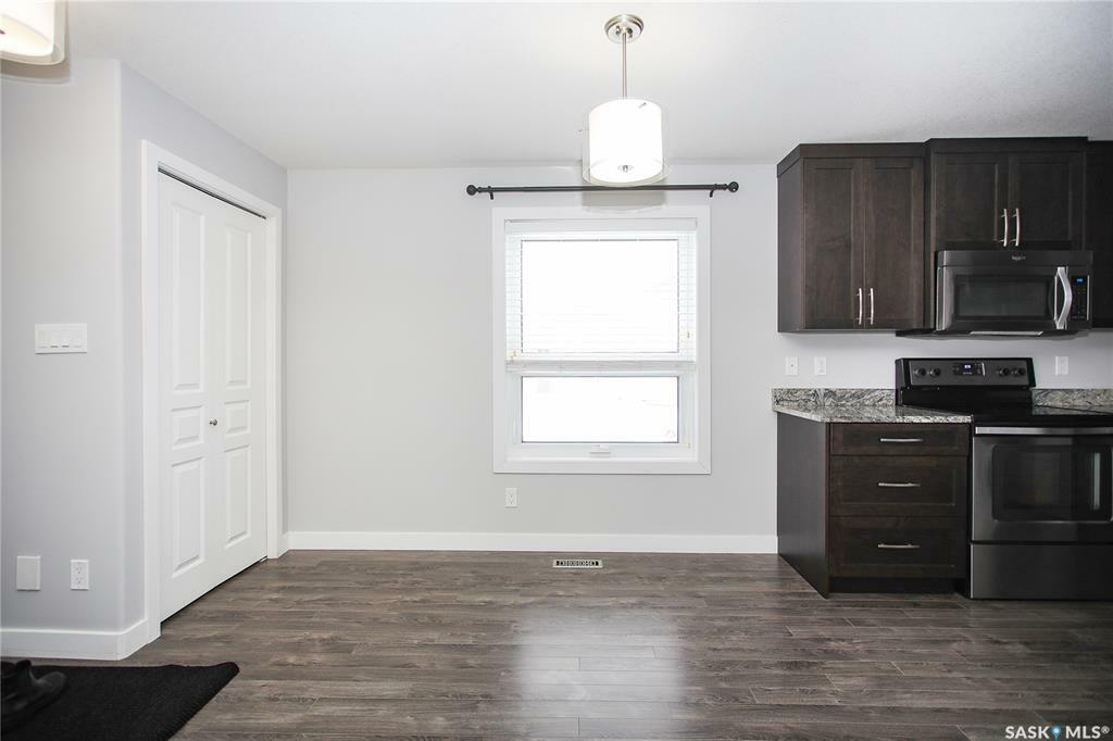 Property Photo:  2703 Spadina Crescent E 401  SK S7K 6P8 