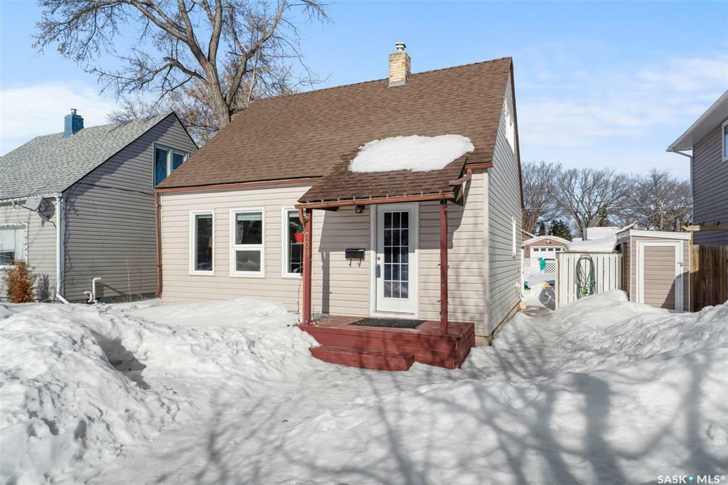 Property Photo:  209 Adelaide Street E  SK S7J 0H5 