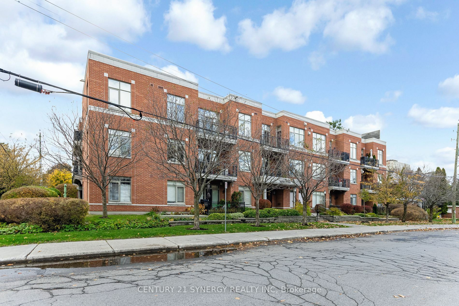 Property Photo:  950 Marguerite Ave 311  ON K1K 3T8 