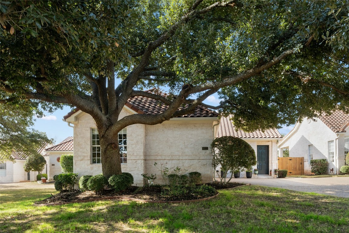 Property Photo:  6011 Tasajillo Trail  TX 78739 