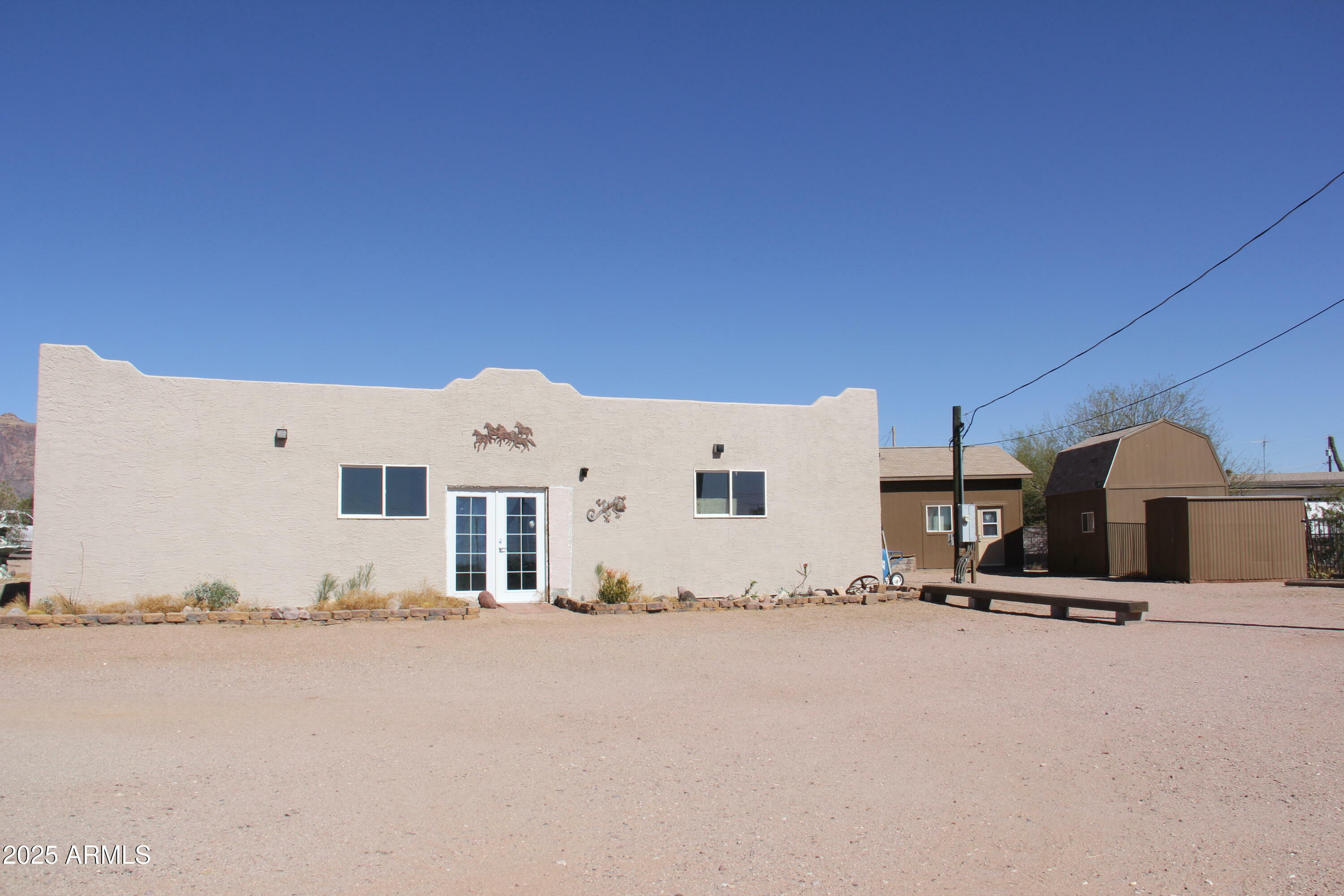 Property Photo: 2529 E Scenic Street AZ 85119