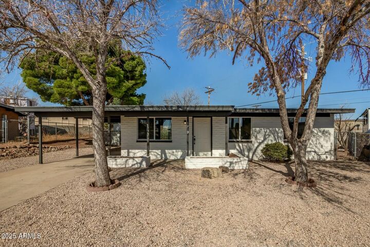 Property Photo: 1919 S Santa Catalina Drive AZ 85635
