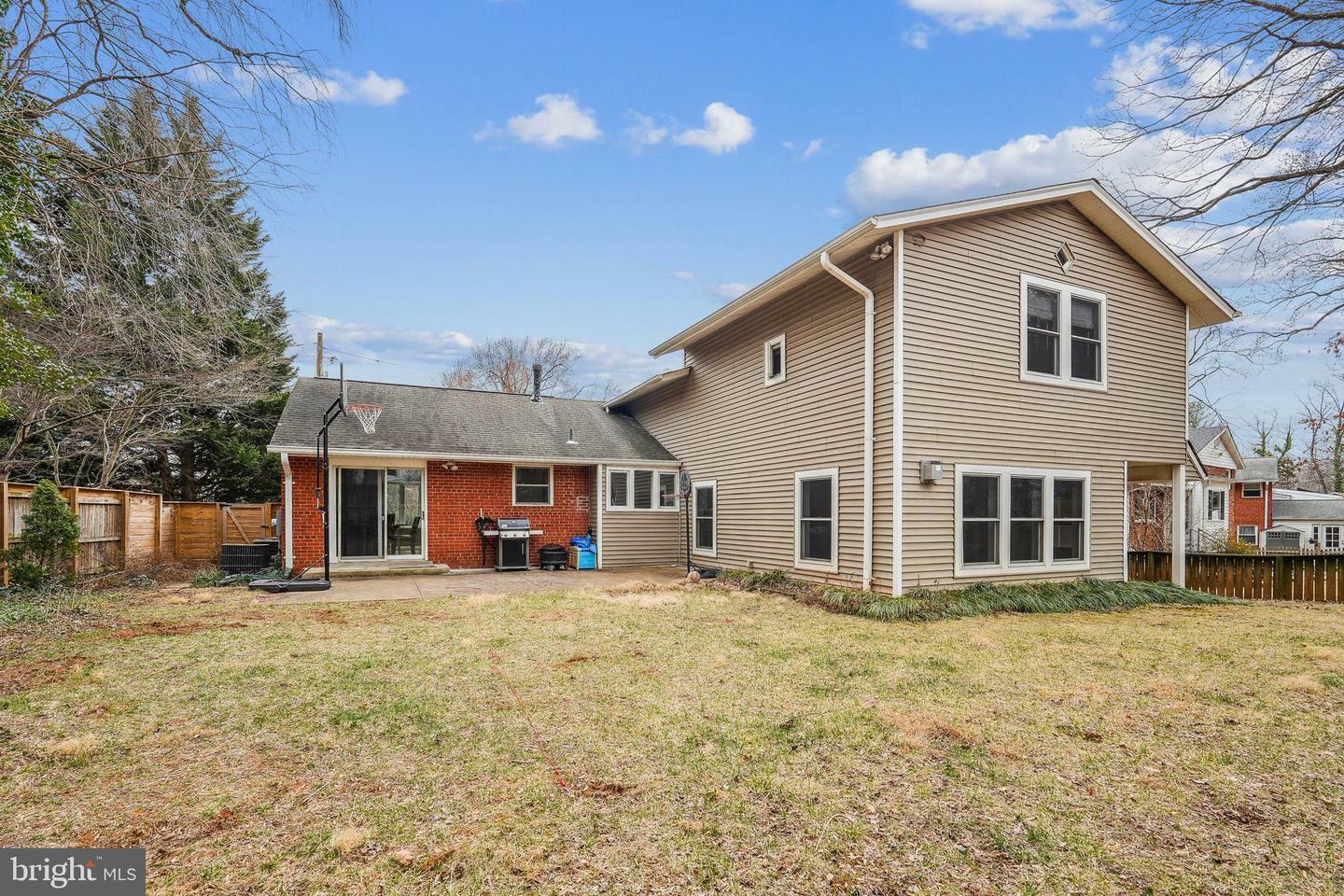 Property Photo: 6503 Wilmett Road MD 20817