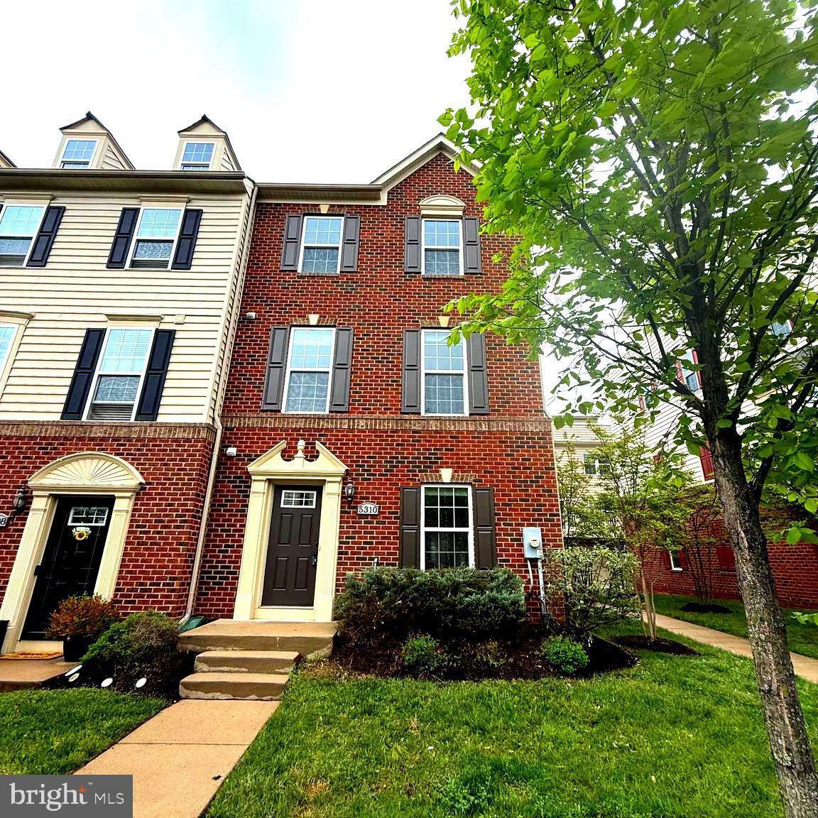 5310 Smiths Cove Lane  Greenbelt MD 20770 photo