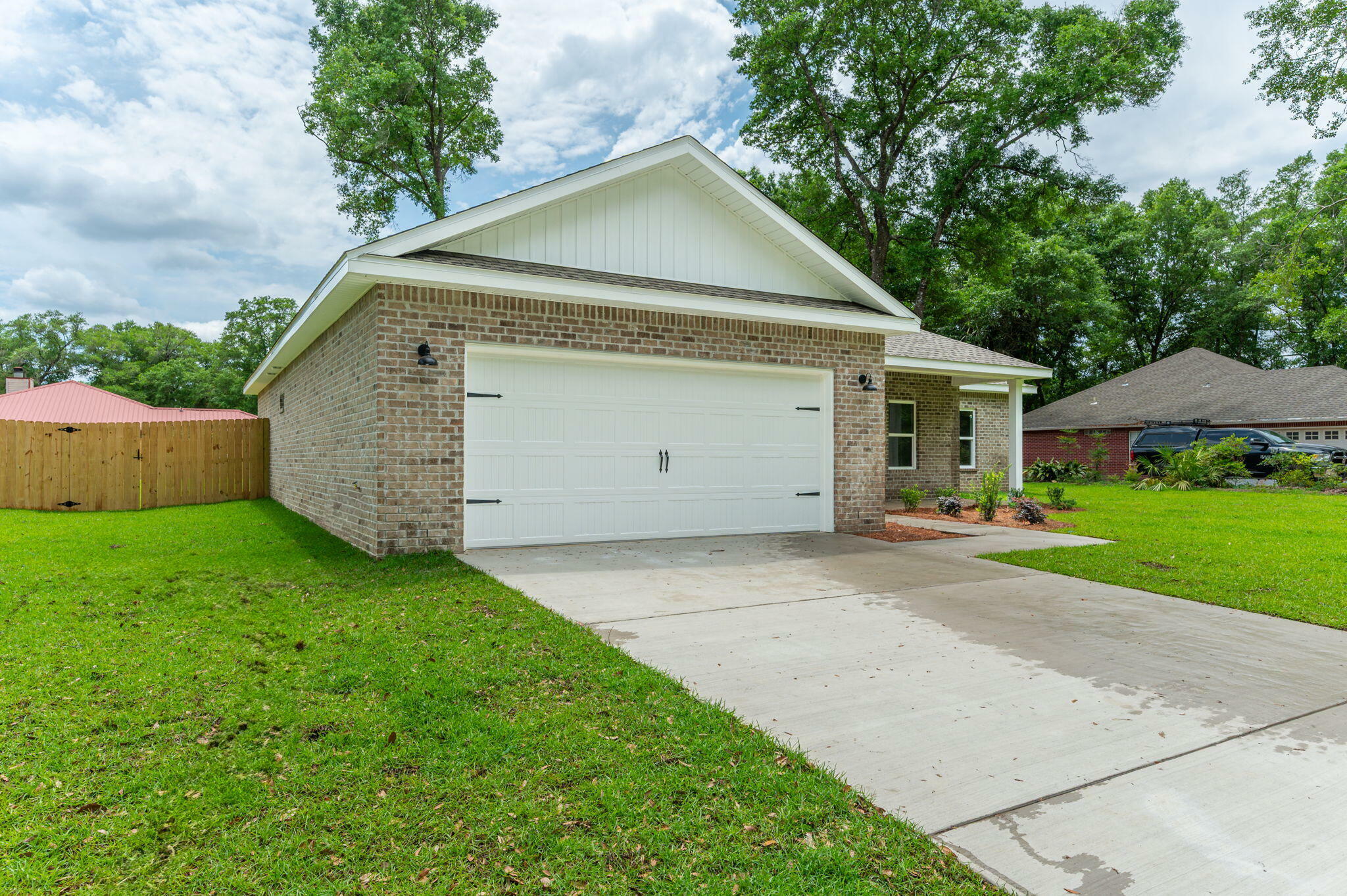 Property Photo: 103 Eagle Drive FL 32536