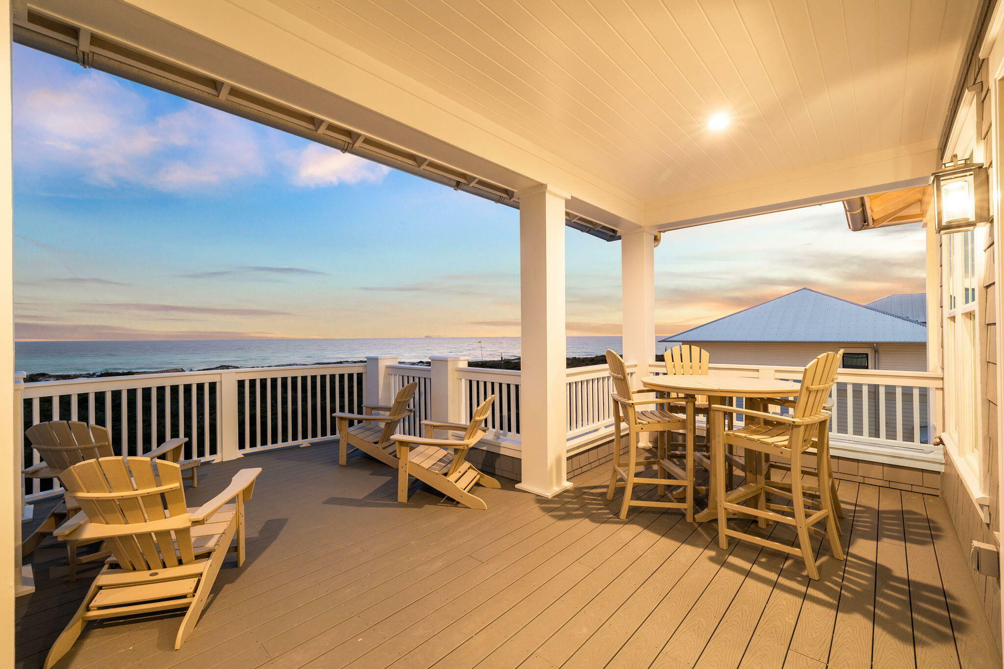 Property Photo: 220 W Park Place Avenue FL 32461