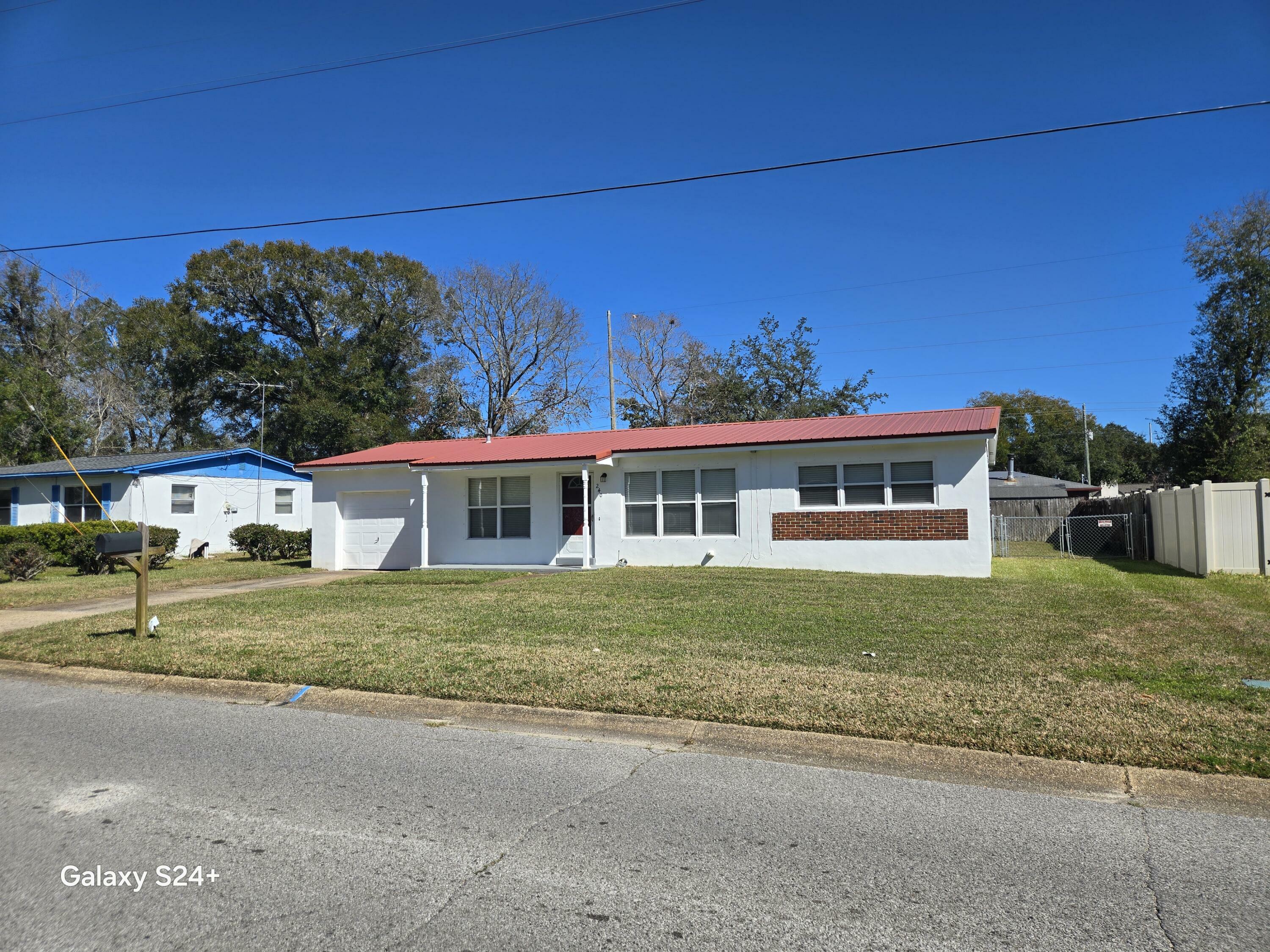 Property Photo:  240 Bryn Mawr Boulevard  FL 32569 