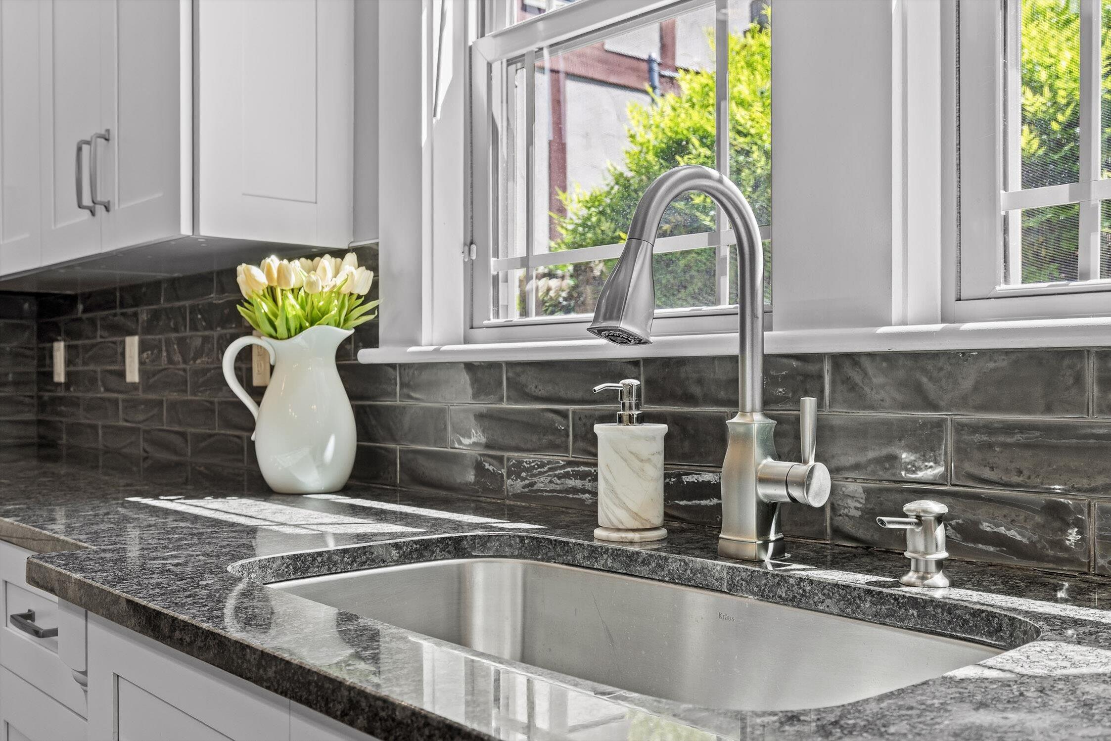 Property Photo: 810 Boylston Street TN 37405