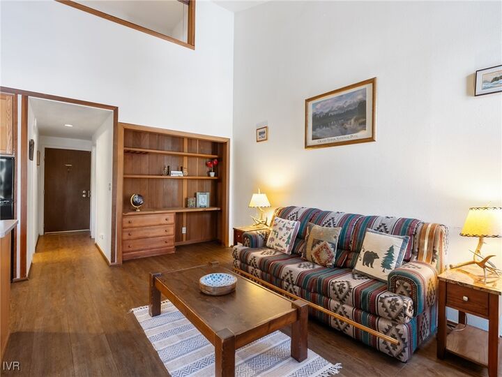 Property Photo: 1300 Regency Way 33 CA 96148