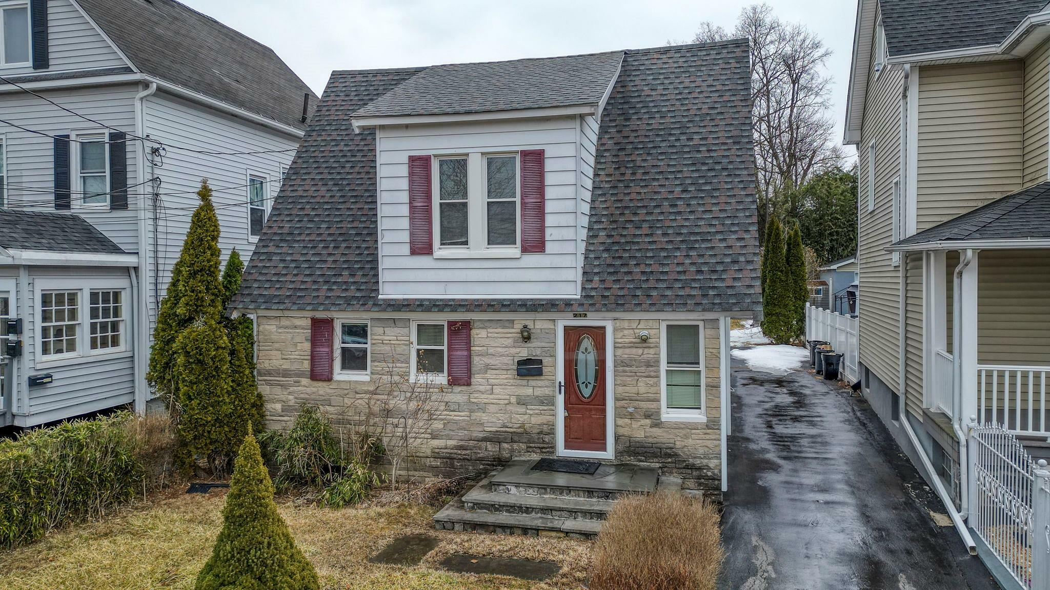 Property Photo:  217 Ringgold Street  NY 10566 