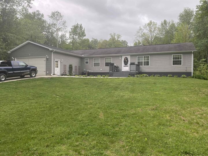 1447 W Sian  Sanford MI 48657 photo