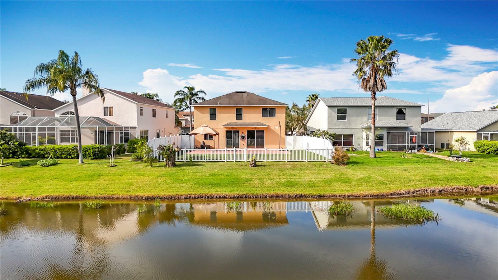 Property Photo:  27500 N Breakers Drive  FL 33544 