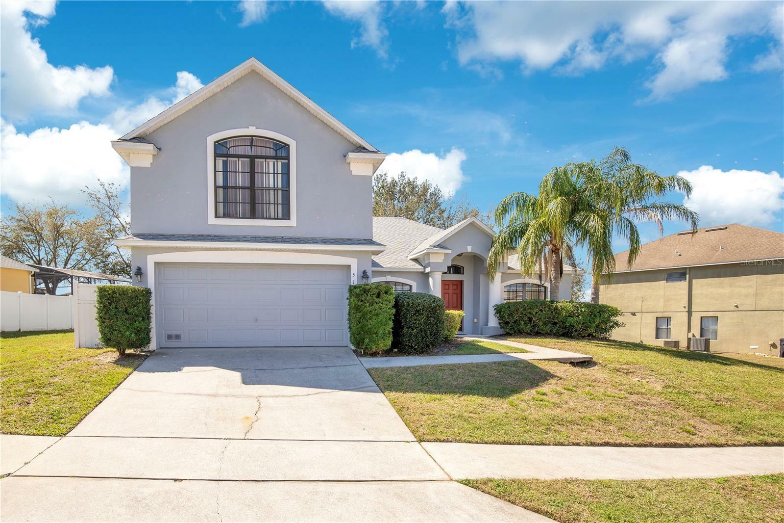 Property Photo: 511 Coventry Road FL 33897