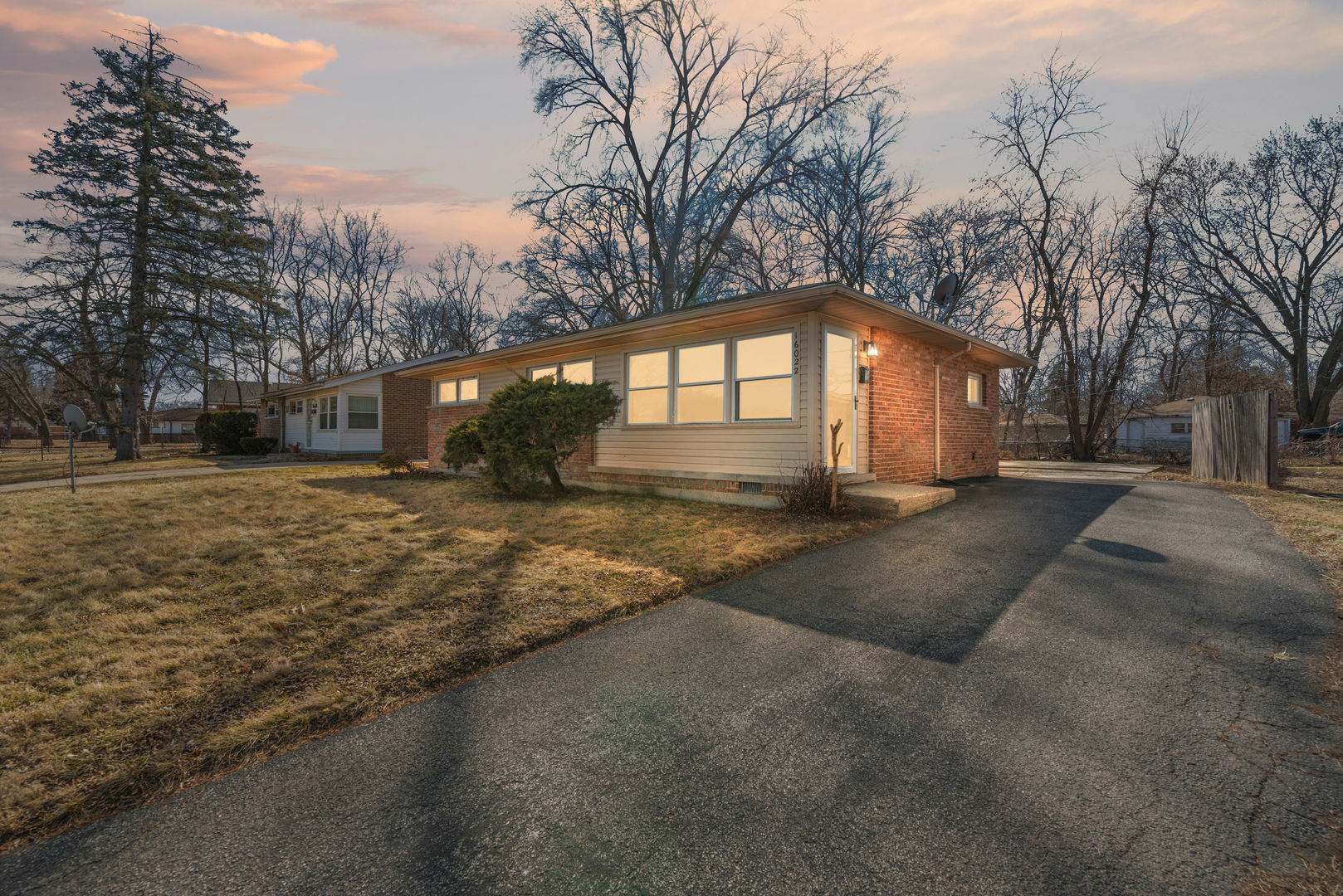 Property Photo:  16022 Richmond Avenue  IL 60428 