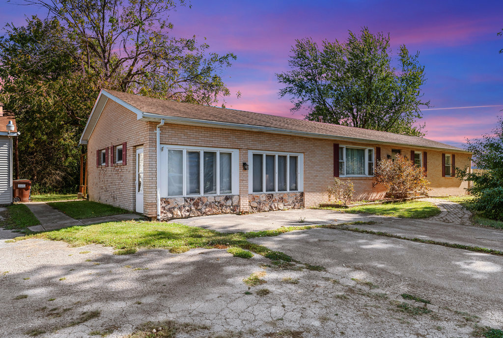 Property Photo: 4243 N 3000W Road IL 60914