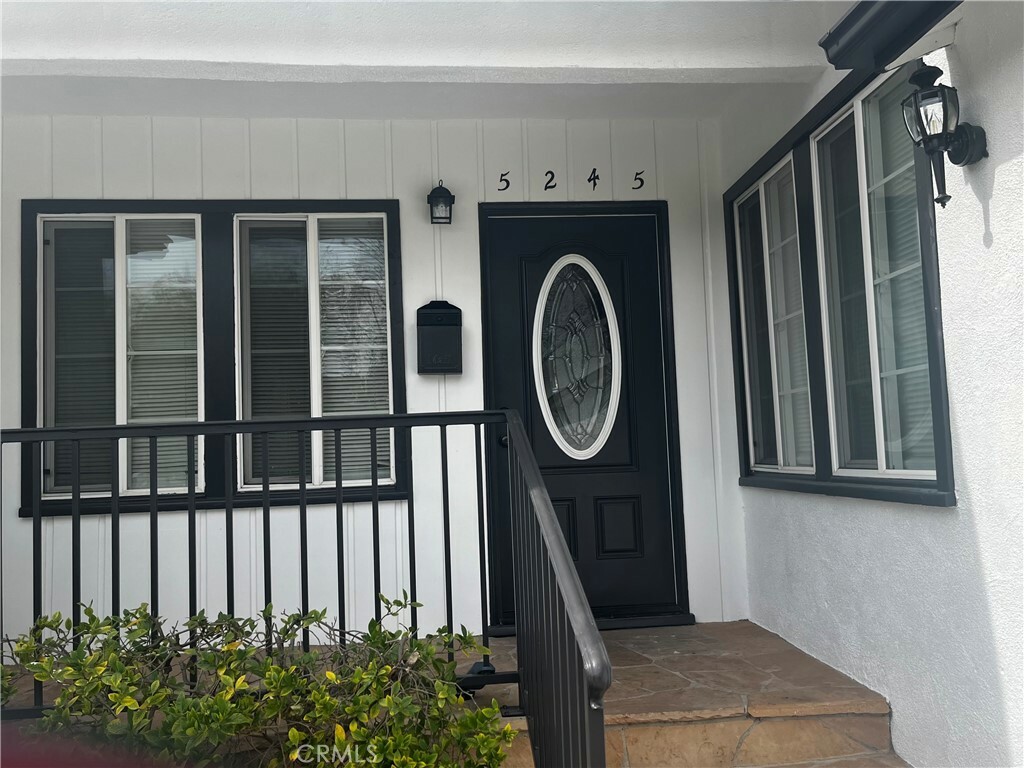 Property Photo:  5245 Seville Avenue  CA 91436 