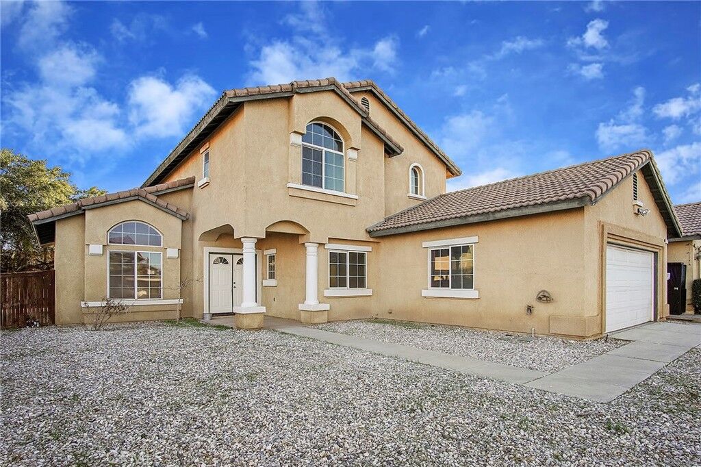 Property Photo:  12303 Sunglow Court  CA 92392 