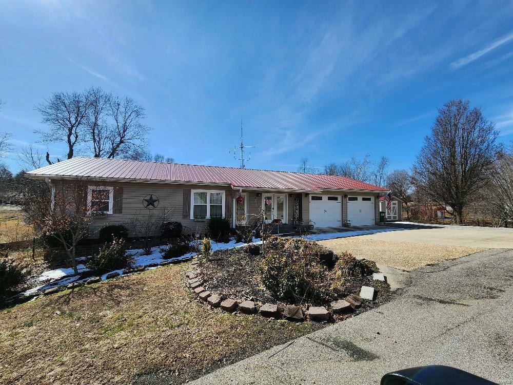 Property Photo: 15458 Horse Shoe Lane MO 63841
