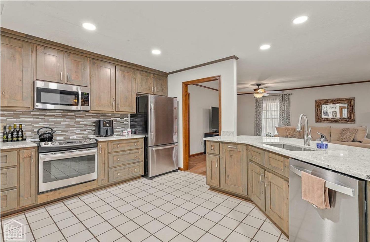 Property Photo: 700 Oak Hollow Ln AR 72401