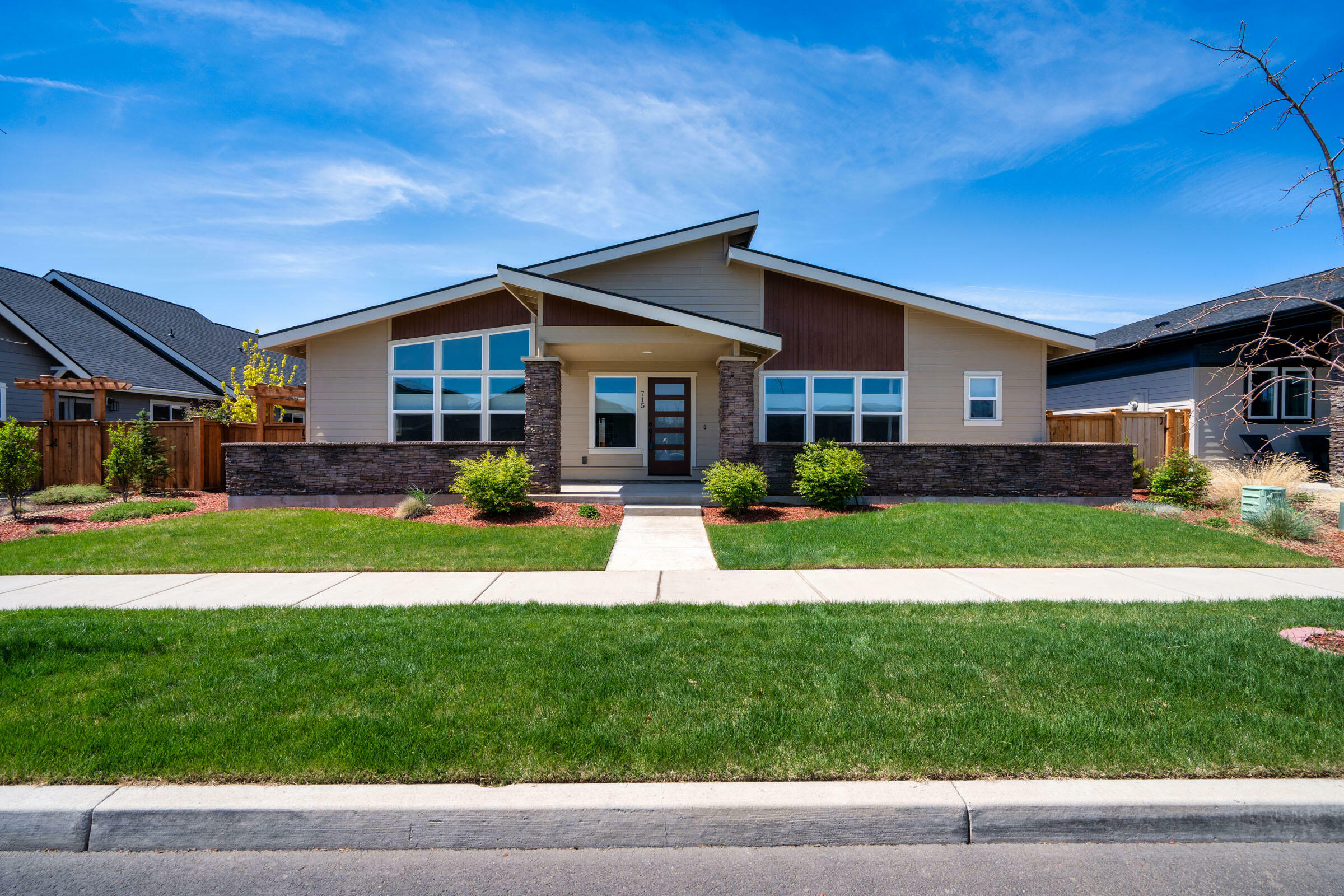 Property Photo: 715 NW 13th Street OR 97756