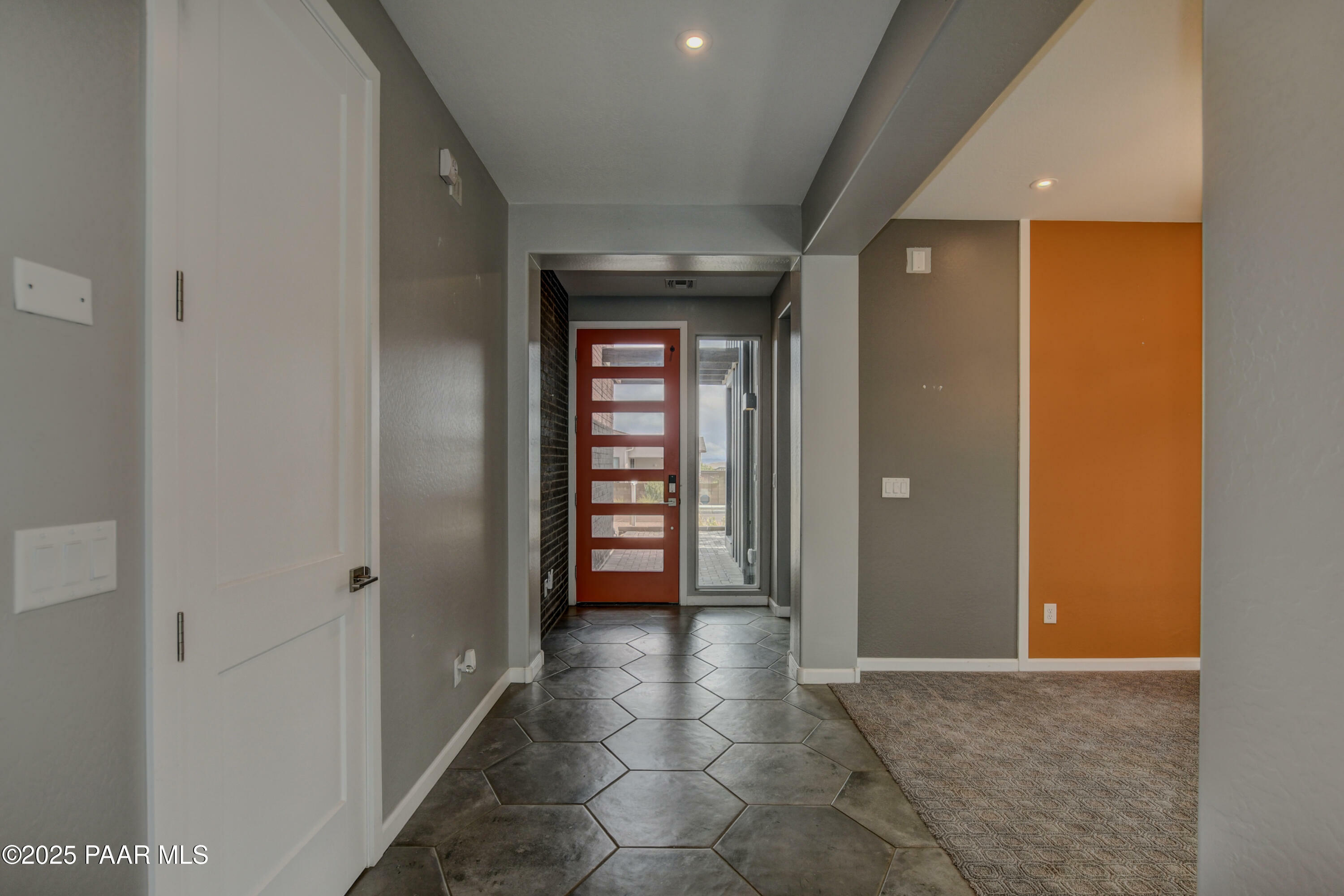 Property Photo: 5393 Crescent Edge Drive AZ 86301