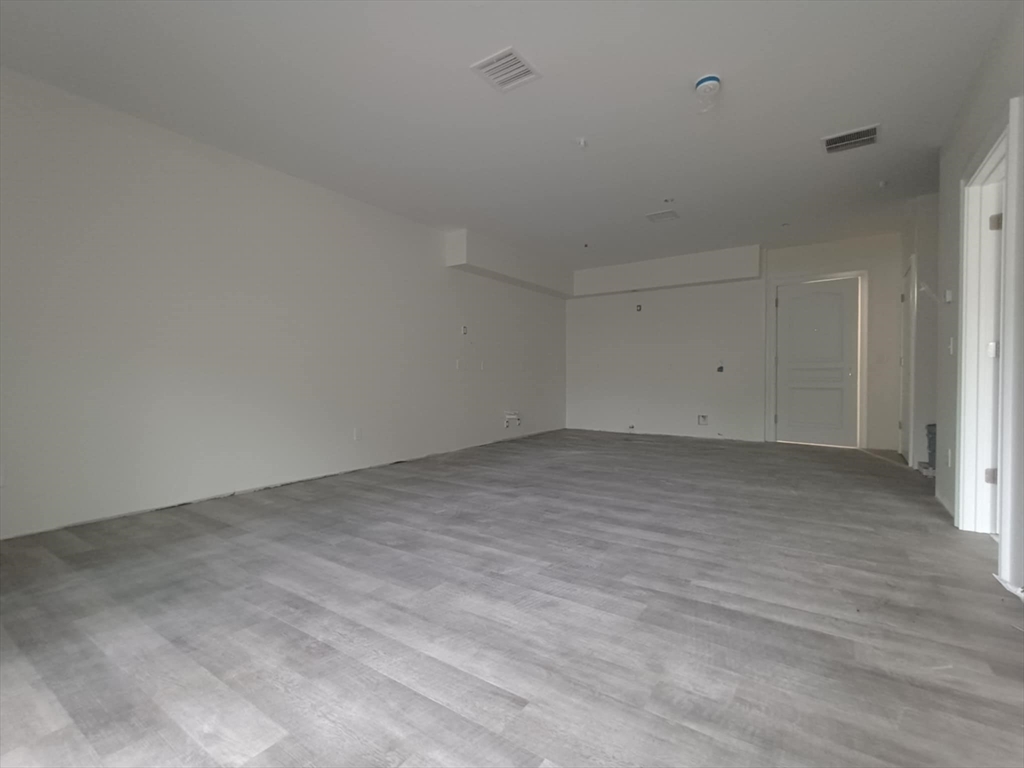 Property Photo: 10 Franklin Ave 304 MA 02151