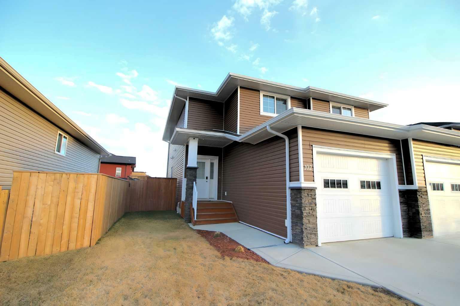 102 Ranchers Close  Lacombe AB T4L 0H9 photo