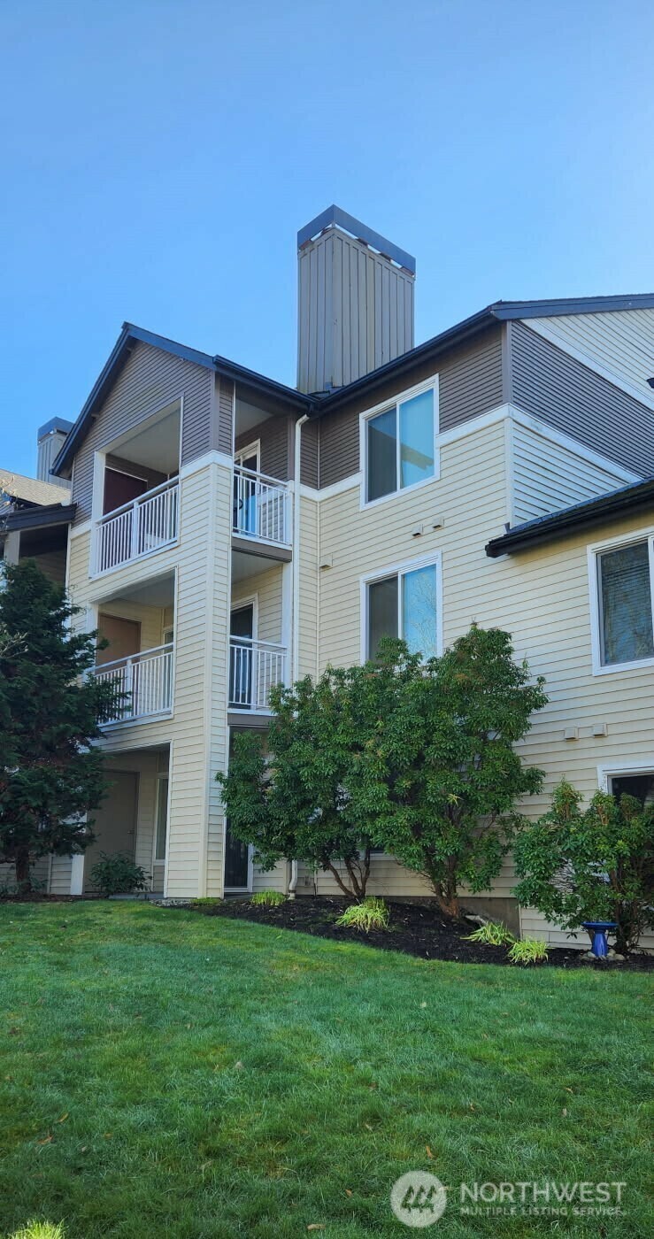 Property Photo: 12303 Harbour Pointe Boulevard Z-304 WA 98275