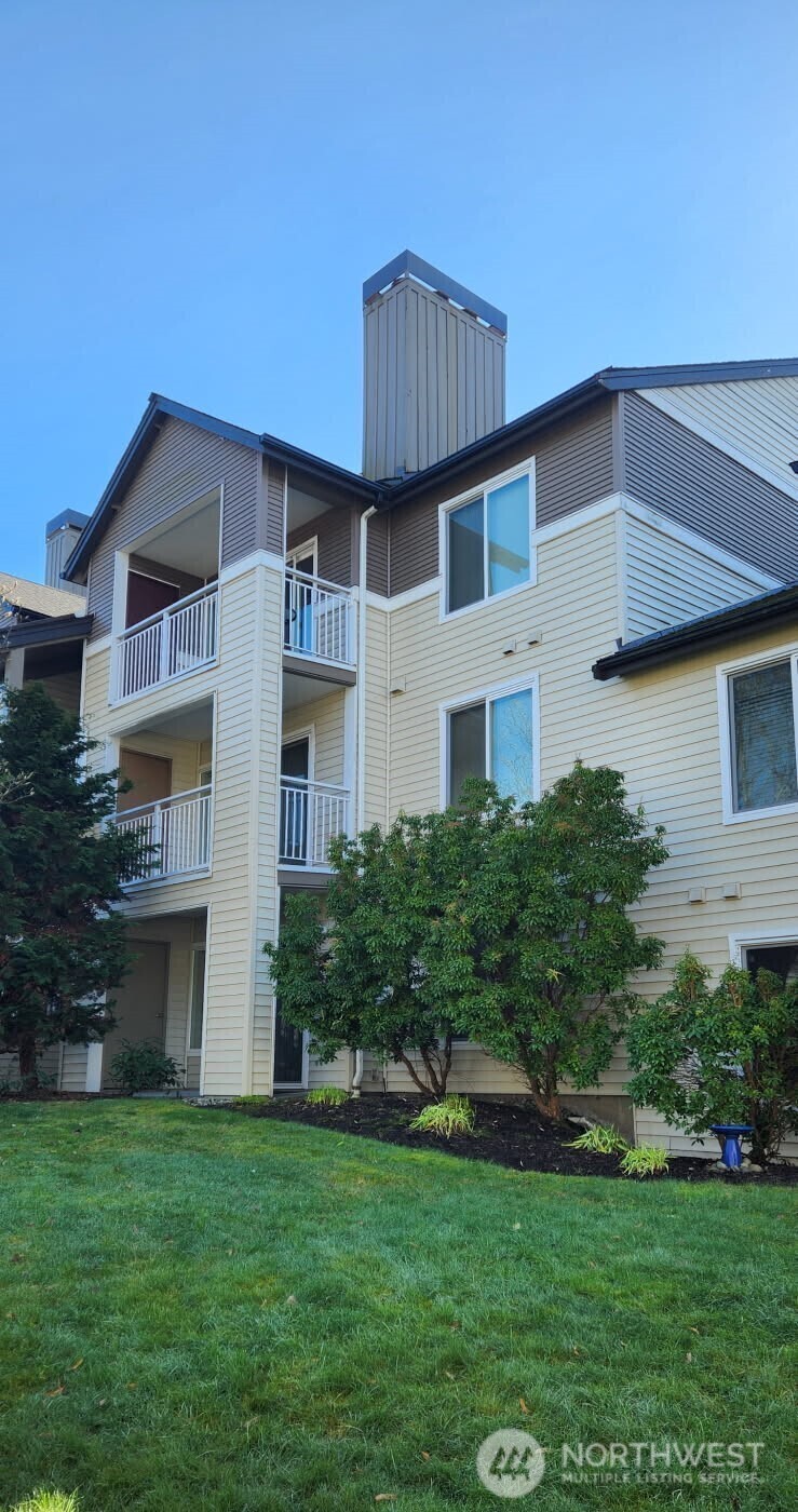 Property Photo: 12303 Harbour Pointe Boulevard Z-304 WA 98275