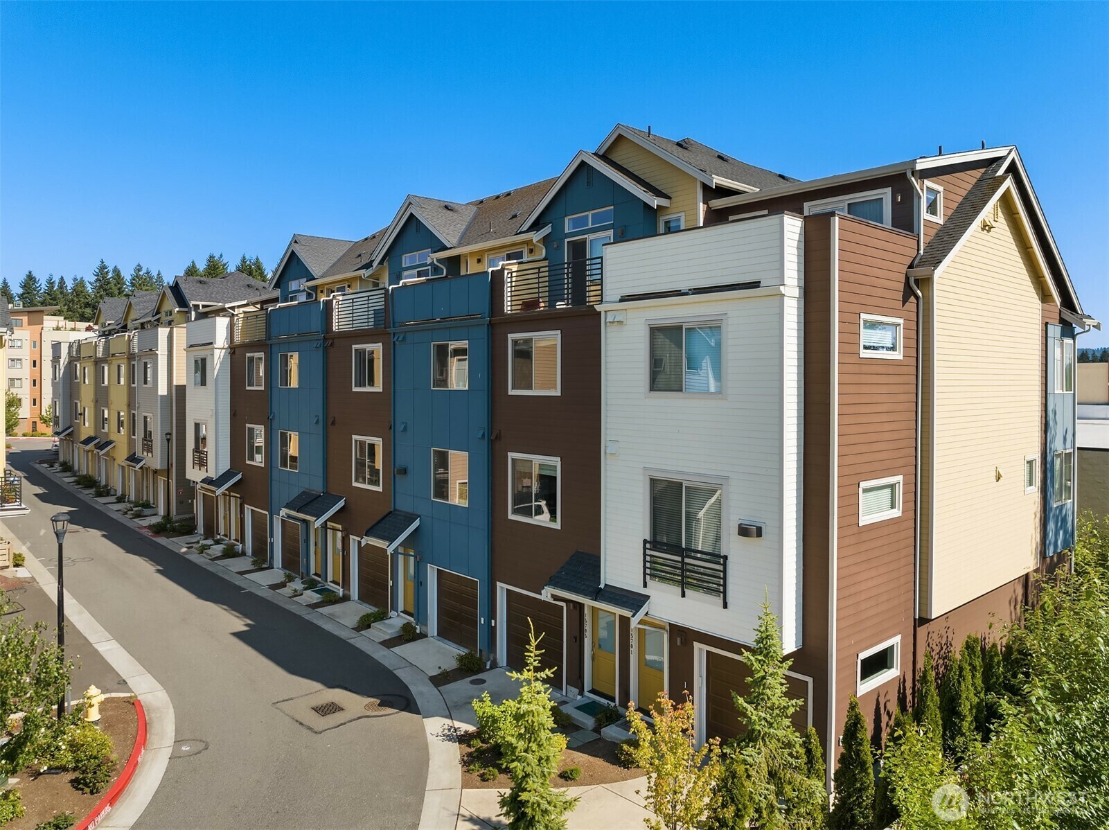 Property Photo:  15701 NE 14th Terrace 27  WA 98008 