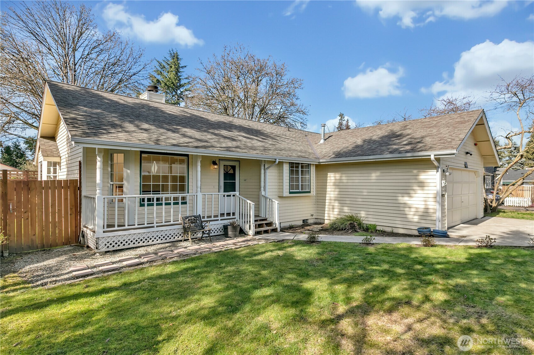 Property Photo: 15 R Street SE WA 98002