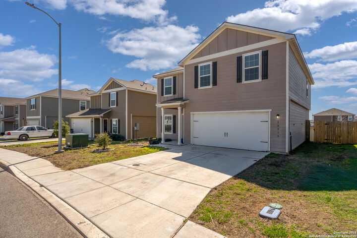 Property Photo: 10938 Chatham Ct TX 78109