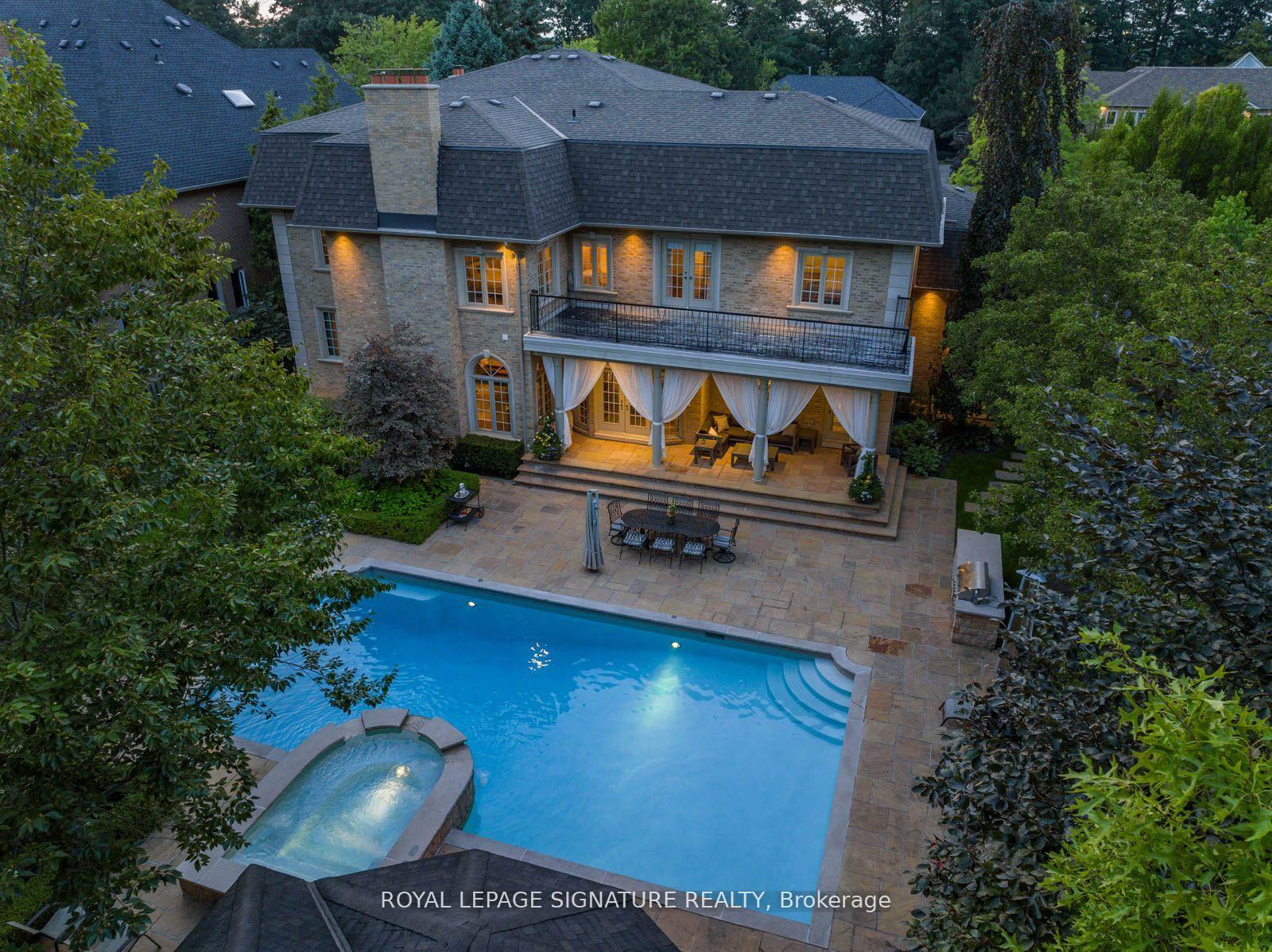 Property Photo: 51 Renaissance Court ON L4J 7W4