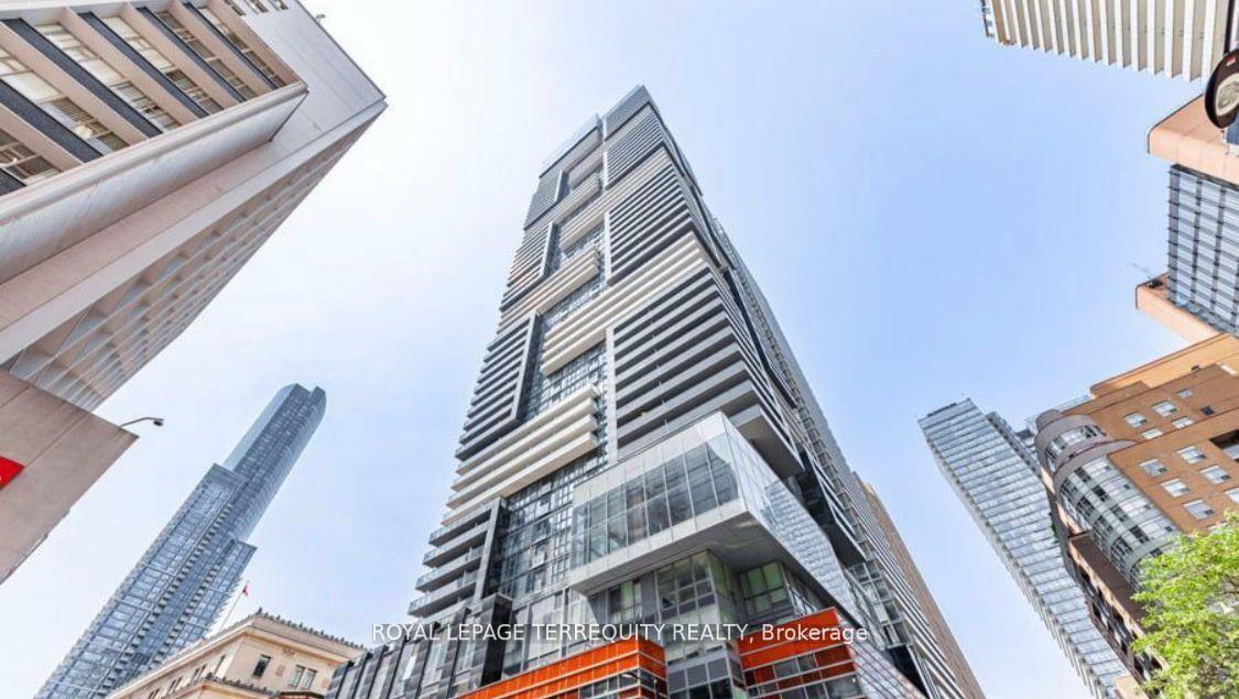 7 Grenville Street W 3702  Toronto ON M4Y 0E9 photo