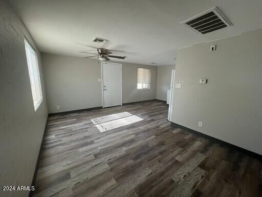 Property Photo: 1402 W Mercer Lane AZ 85029