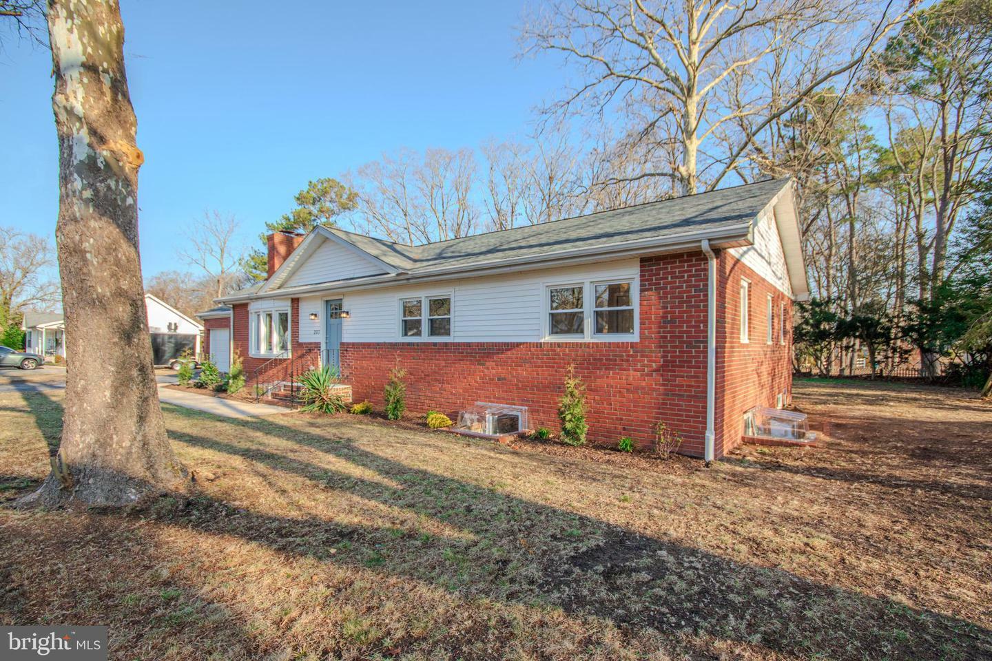 Property Photo:  207 Morris Drive  MD 21804 